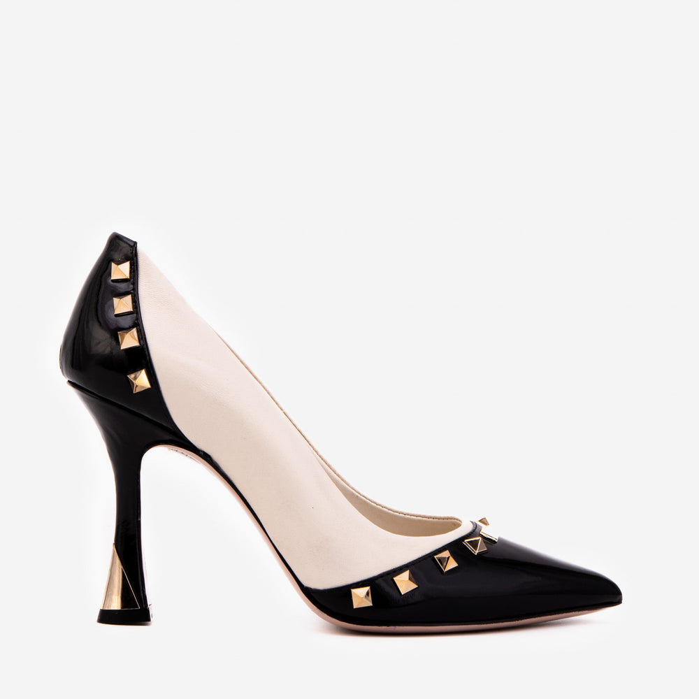 The Bella Vita Studded Beige Black Leather Pump Shoe For Sale