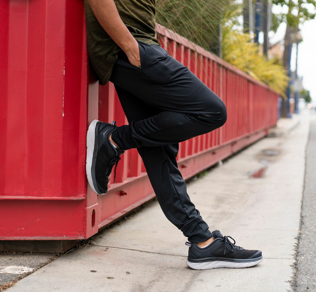 Men's Akasa Black / Dark Shadow
