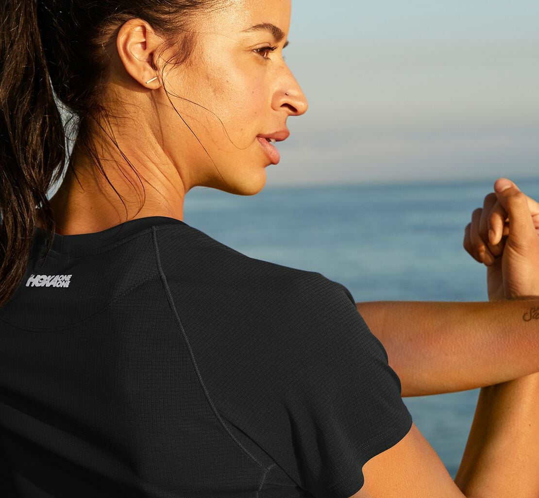 Women's Performance Short Sleeve Black