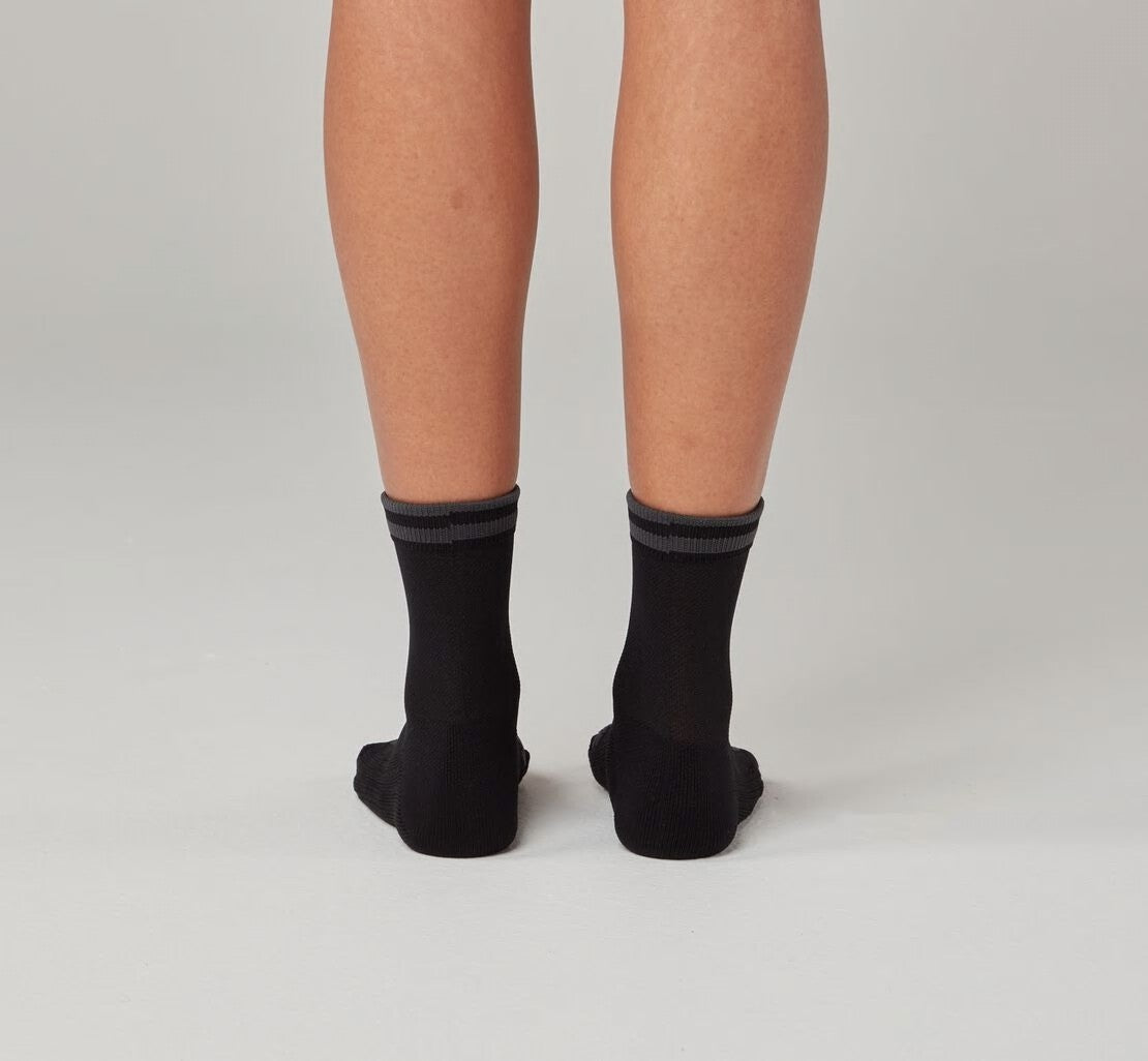 All Gender Performance Crew Sock Black
