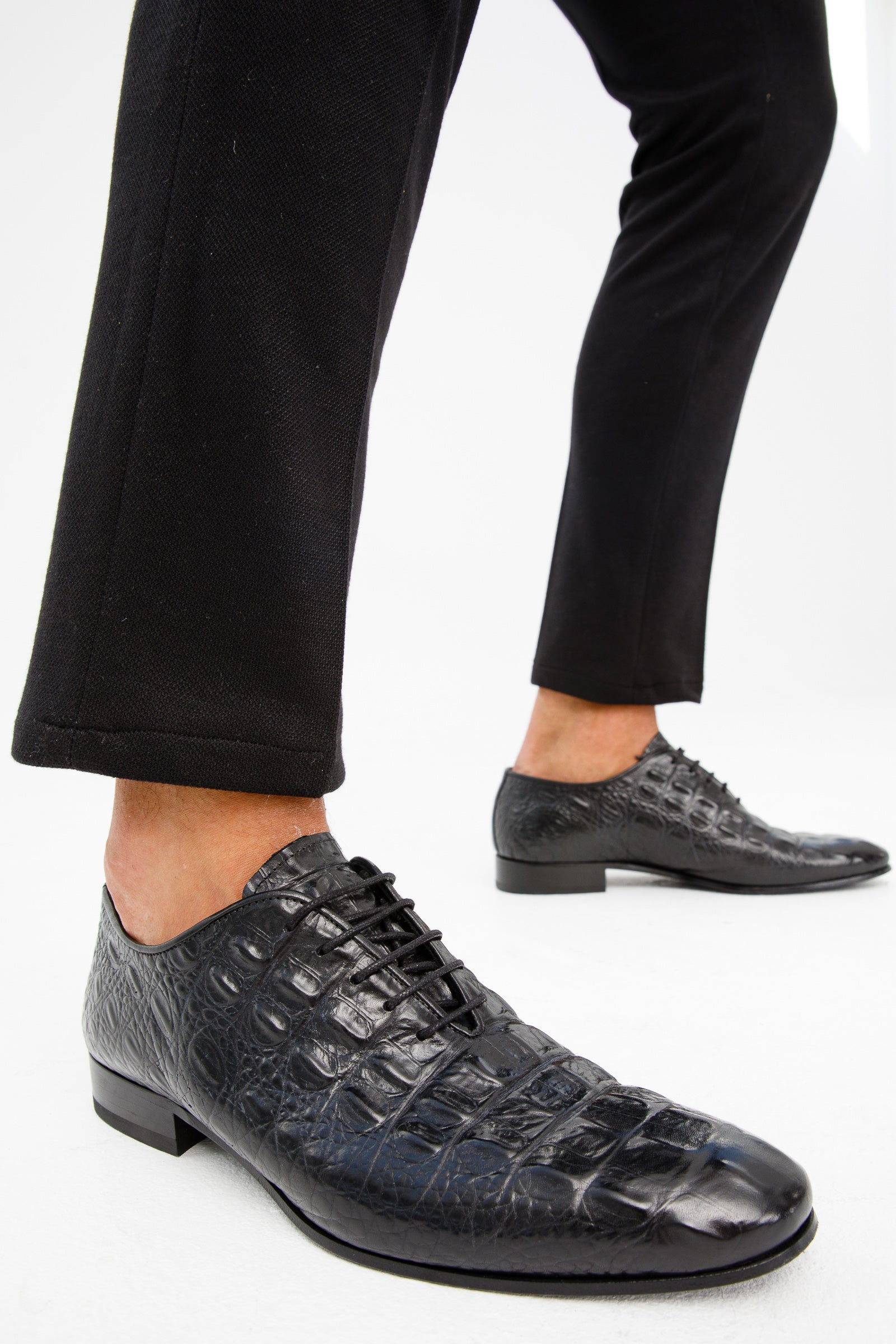 The Randor Black Crocodile Leather Oxford Shoe On Sale