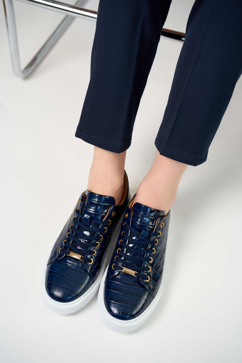 The Dublin Blue Leather Sneaker Universal Fit