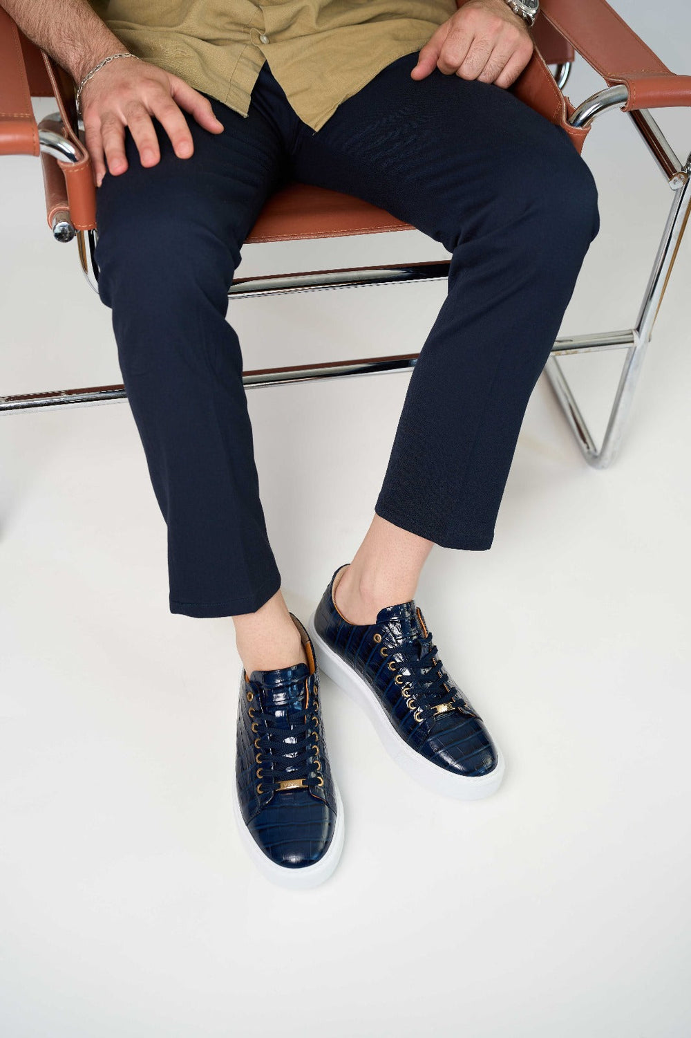 The Dublin Blue Leather Sneaker Universal Fit
