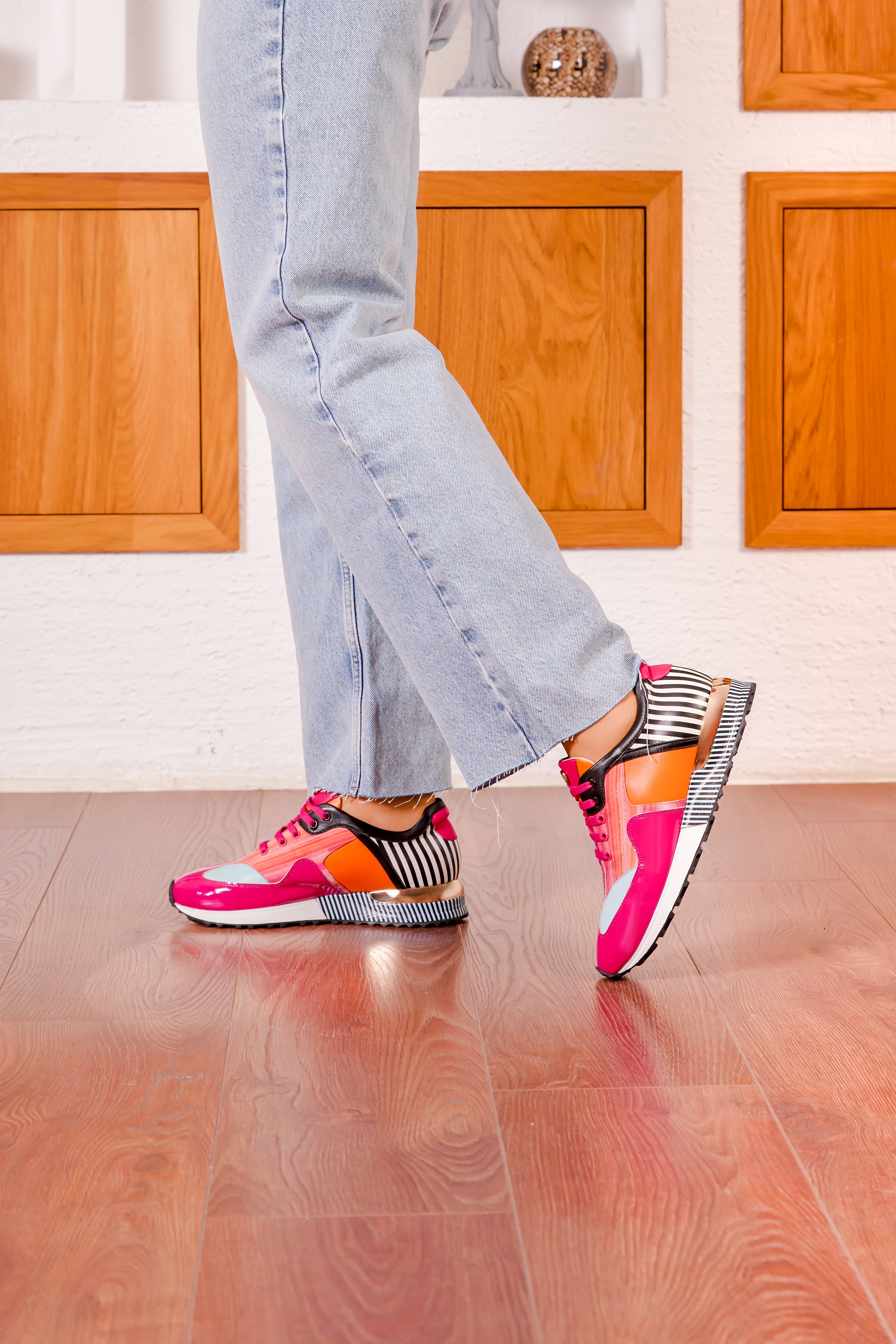 Santa Amaro Multi Color Fuchsia Sneaker Fine Craftsmanship