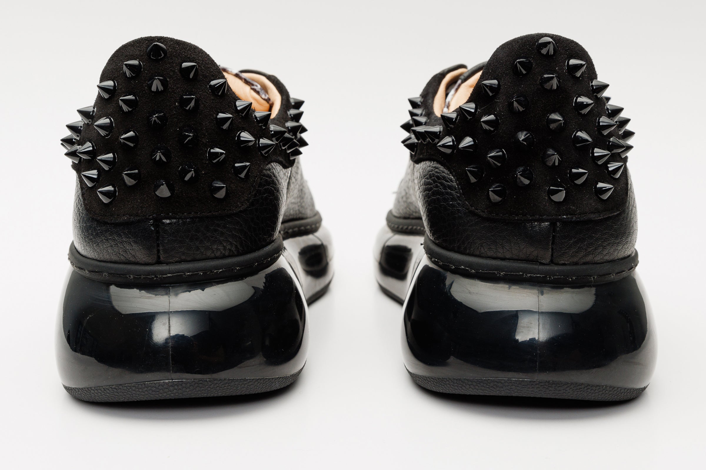 The Venezia Black Leather Sneaker Universal Fit