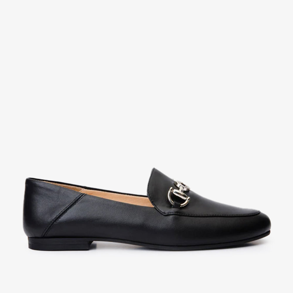 Luanda Black Leather Flat Shoe Exclusive Style