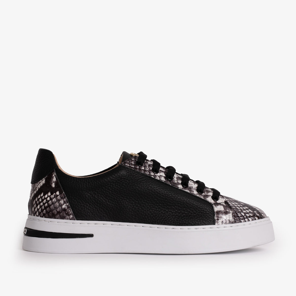 The Burano Black White  Leather Sneaker Fine Craftsmanship