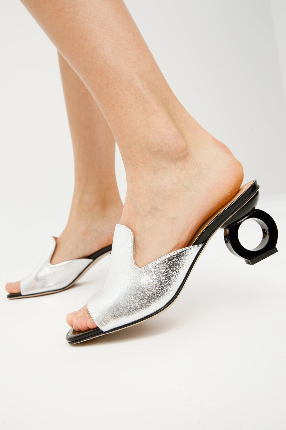 The Tory Silver Leather Sandal Universal Fit