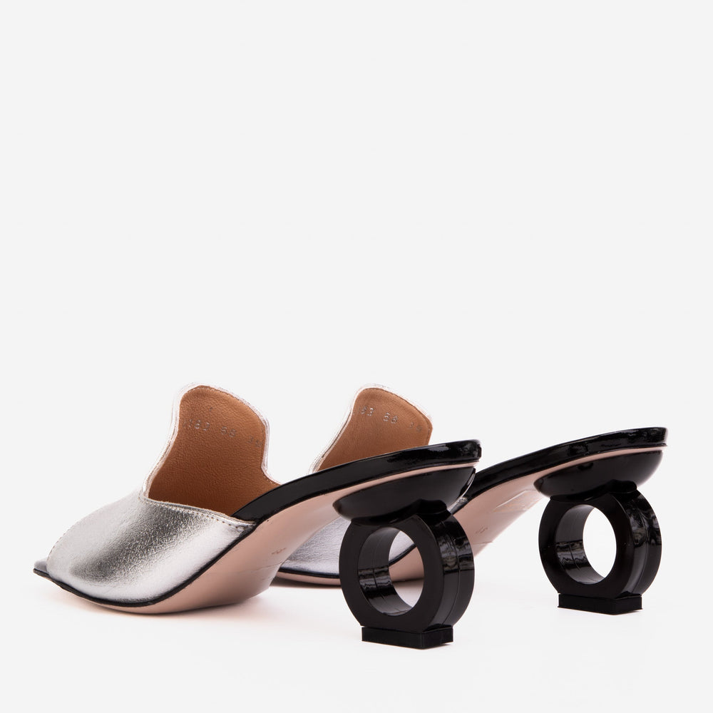The Tory Silver Leather Sandal Universal Fit