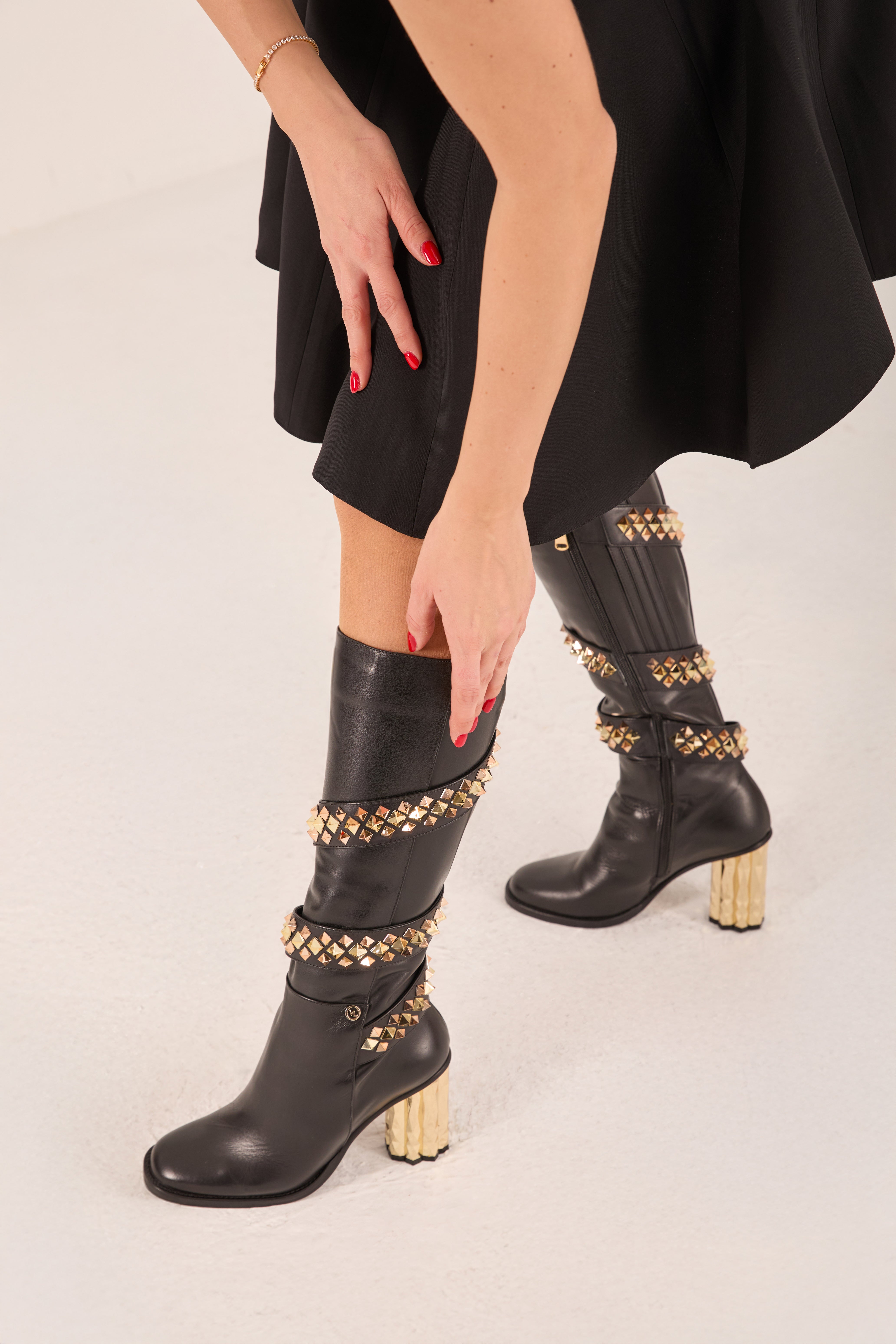 The Gladiator Black Leather Knee High Boot Universal Fit