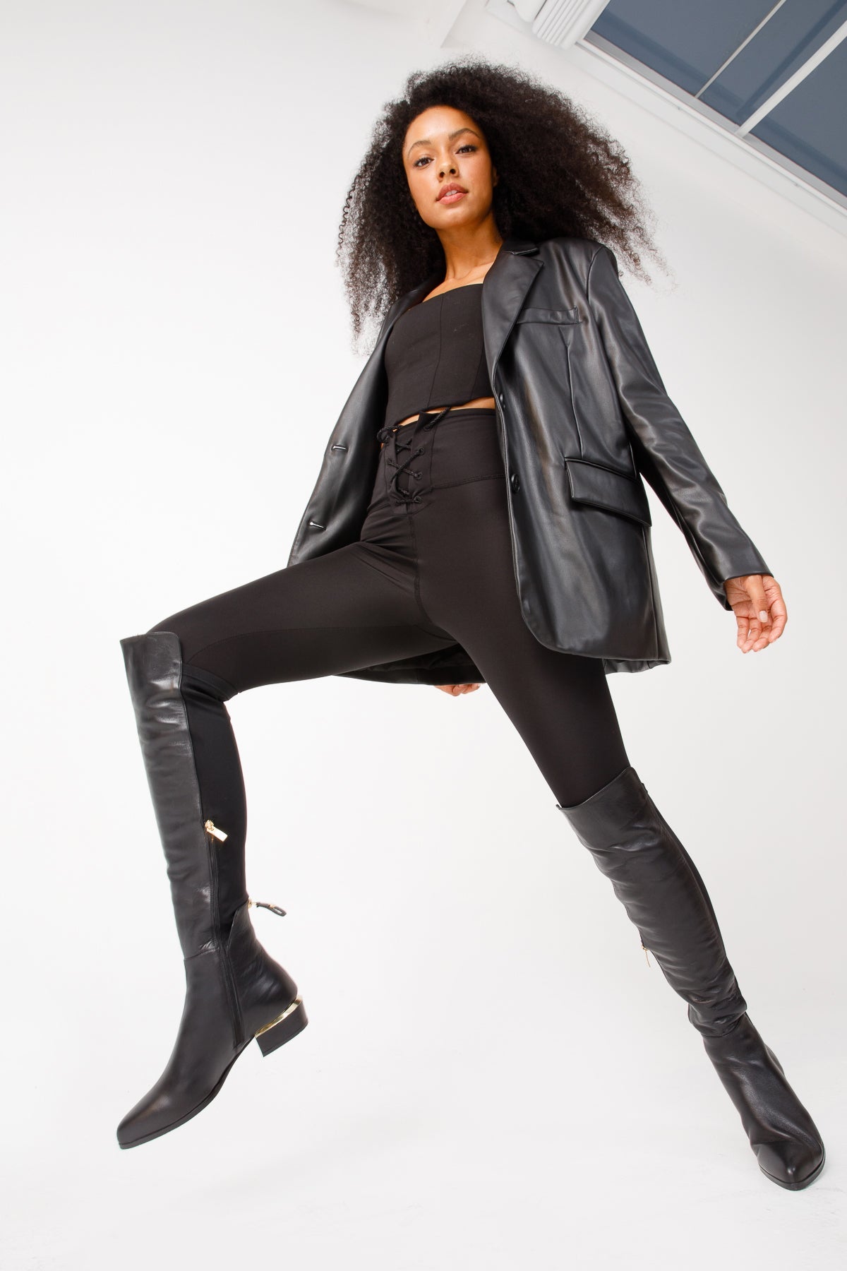 The Fairoks Black Leather Pointy Toe Knee High Boot For Sale