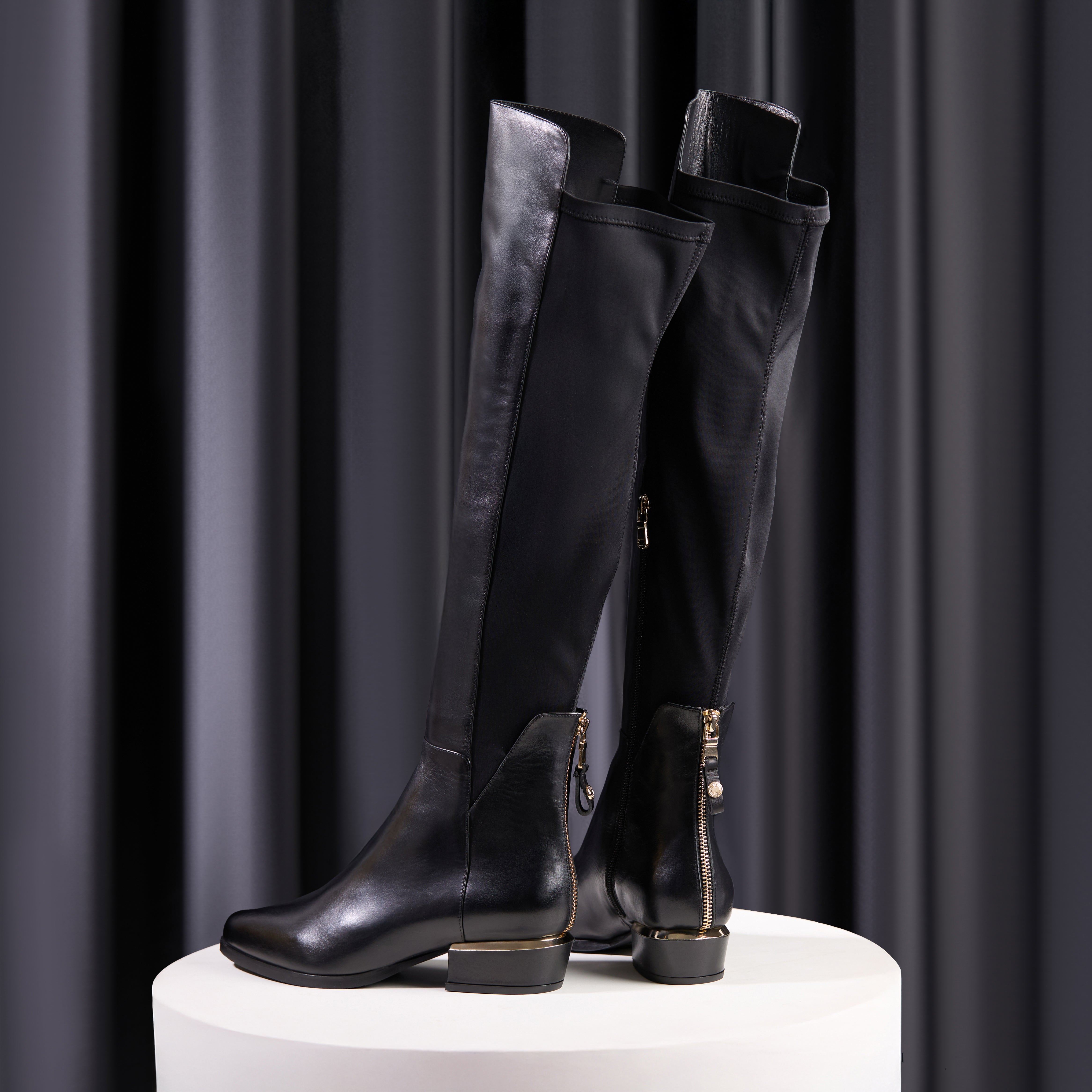 The Fairoks Black Leather Pointy Toe Knee High Boot For Sale