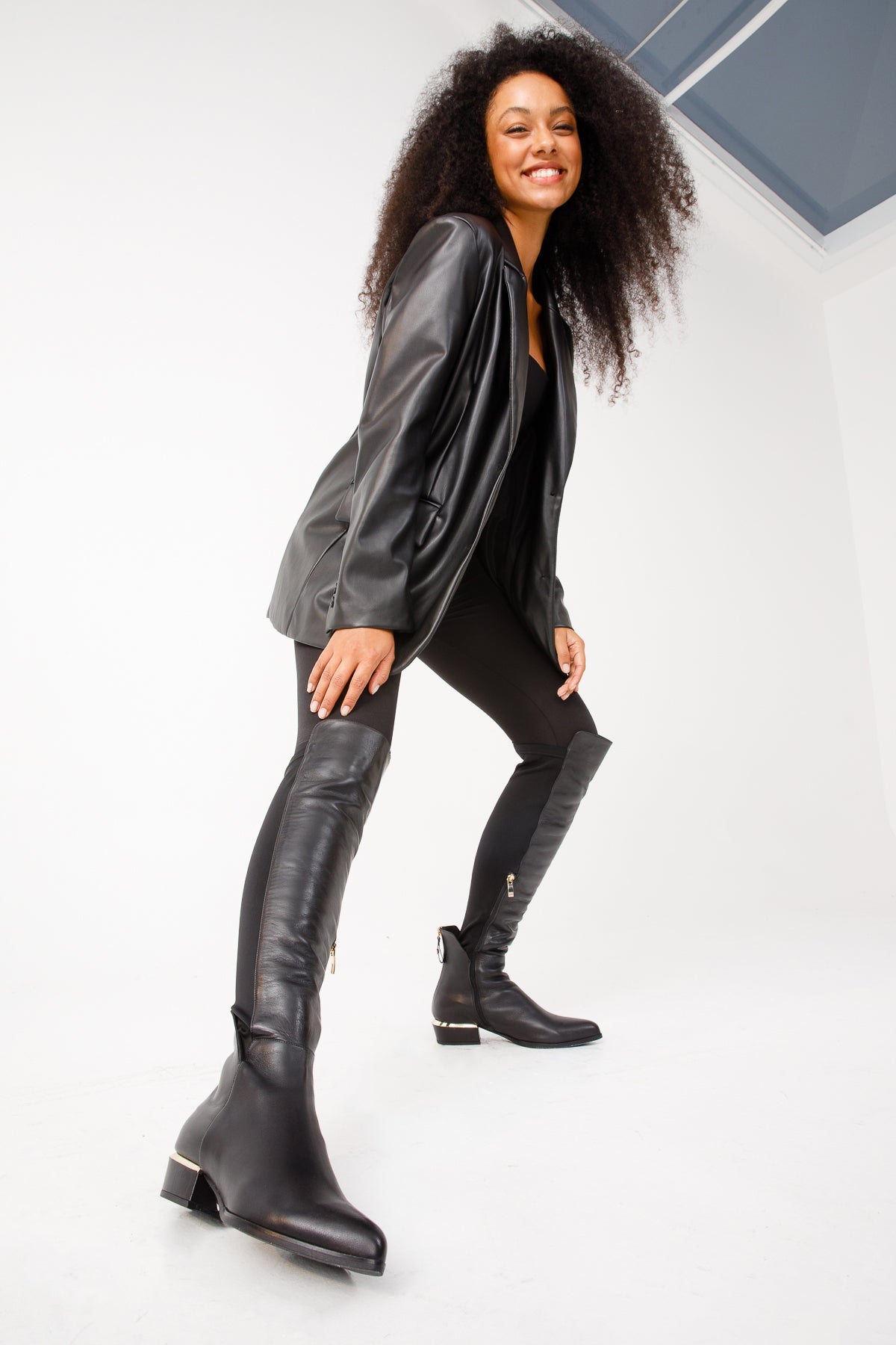 The Fairoks Black Leather Pointy Toe Knee High Boot For Sale