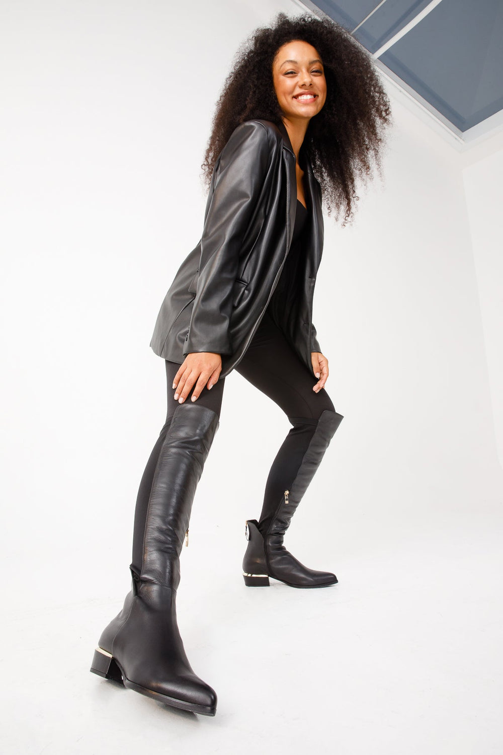 The Fairoks Black Leather Pointy Toe Knee High Boot For Sale