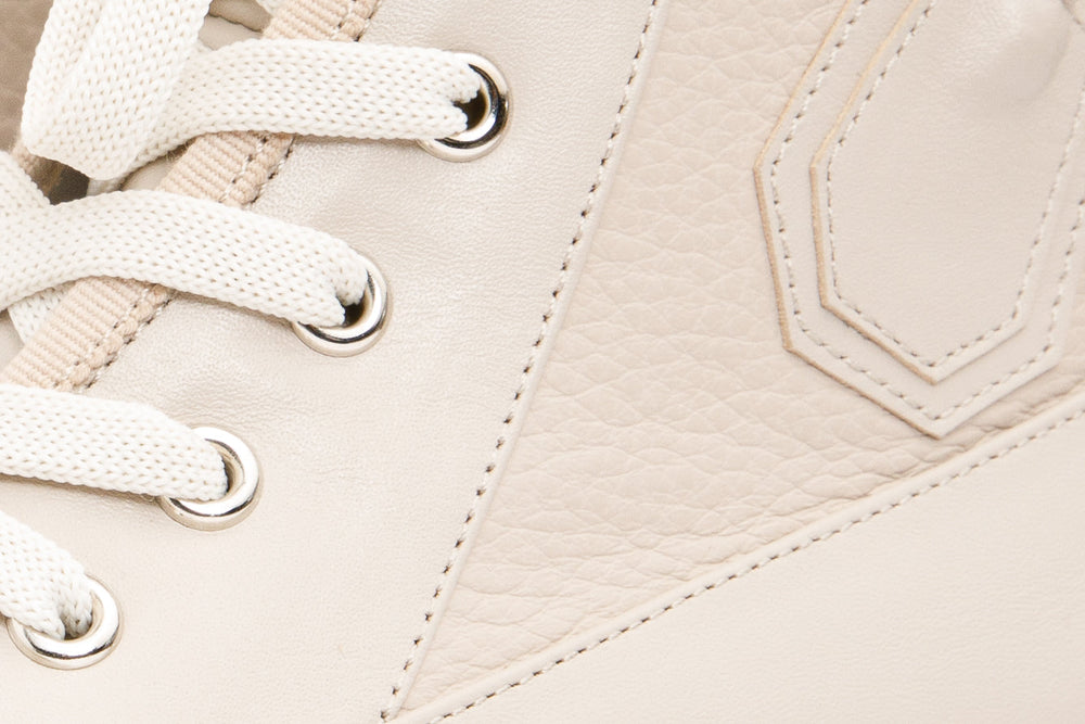 The Arata Cream Leather Lace-Up Ankle Boot With a Side Zipper Fine Craftsmanship
