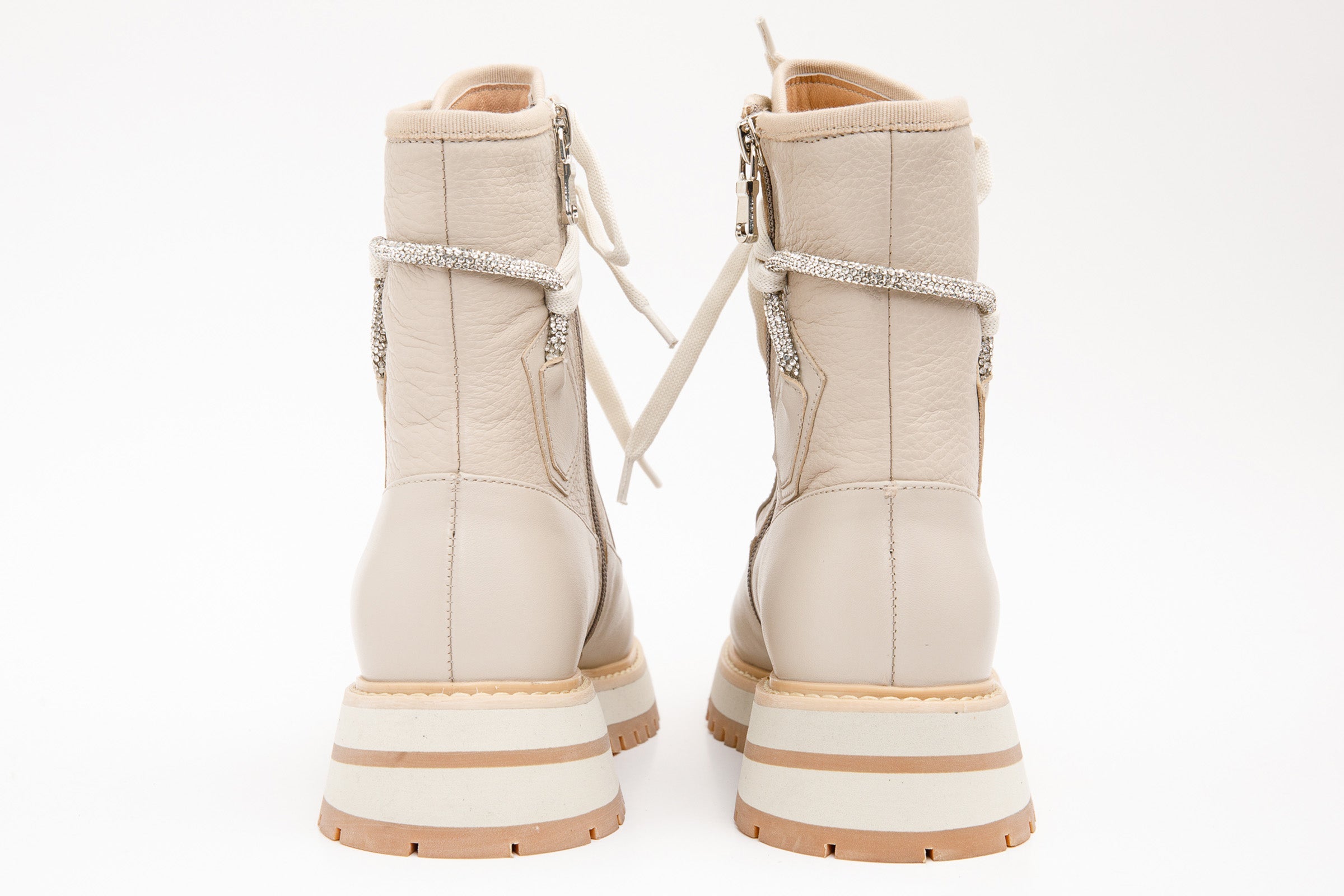 The Arata Cream Leather Lace-Up Ankle Boot With a Side Zipper Fine Craftsmanship