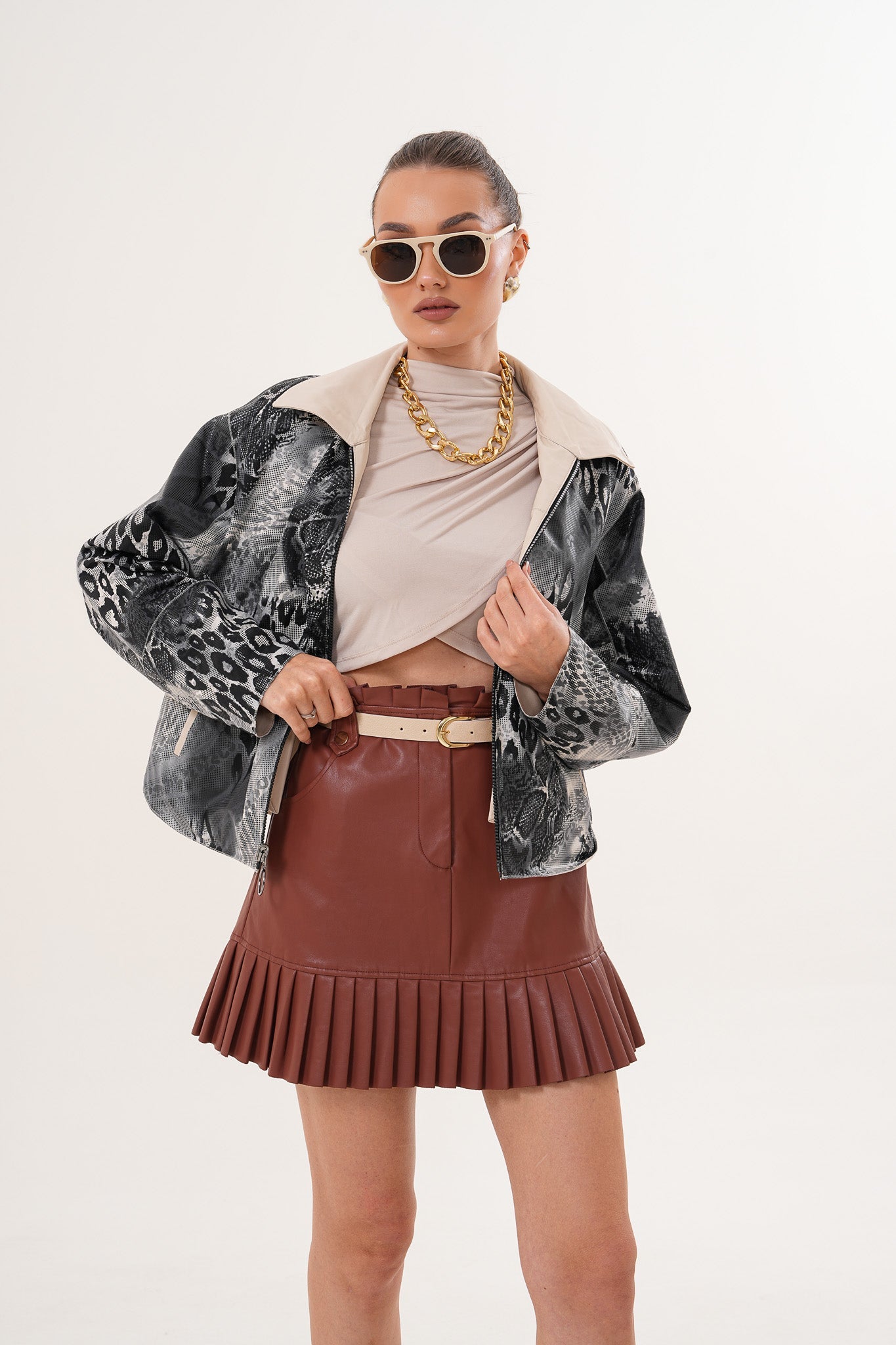 The Elvoria Reversible Beige Leather Jacket Universal Fit