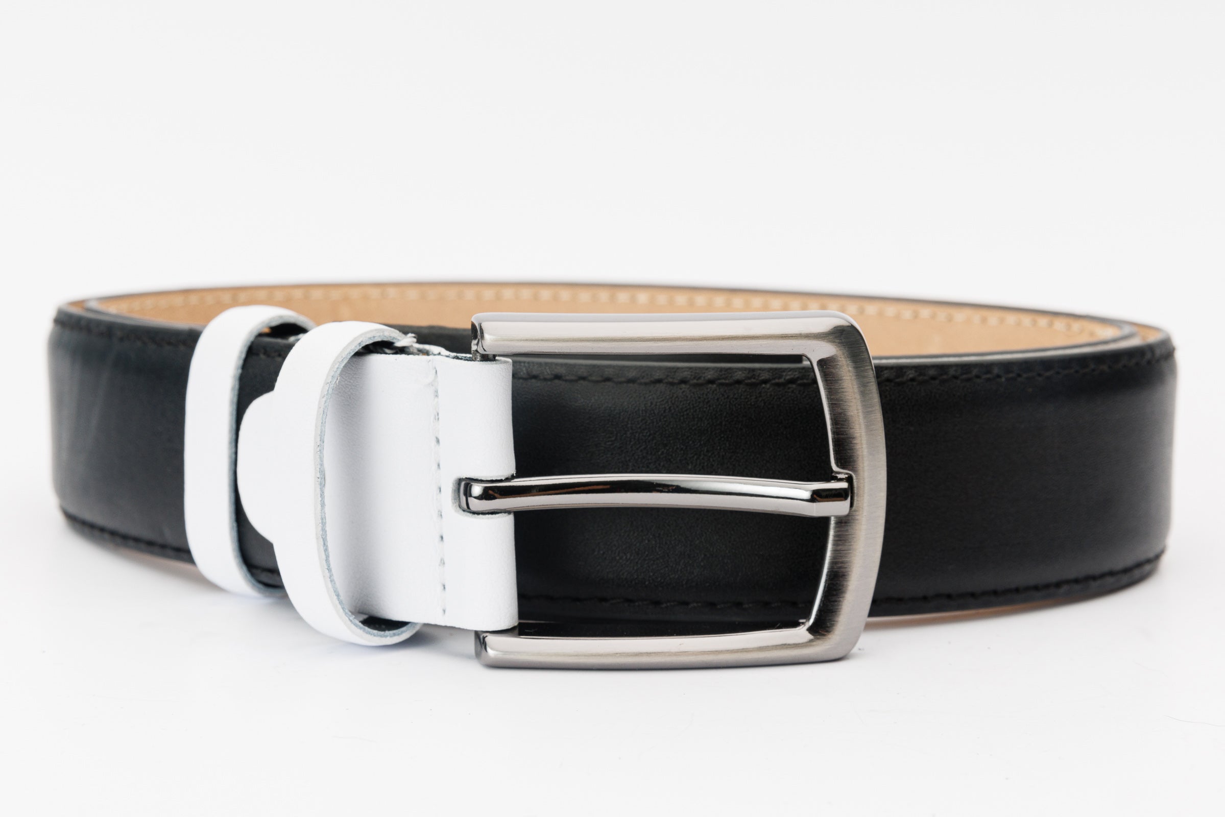 The Neiva Black\/White Leather Belt Universal Fit