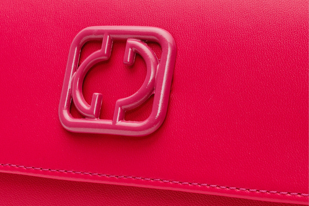 The Maneadero Fuchsia Leather Handbag Universal Fit