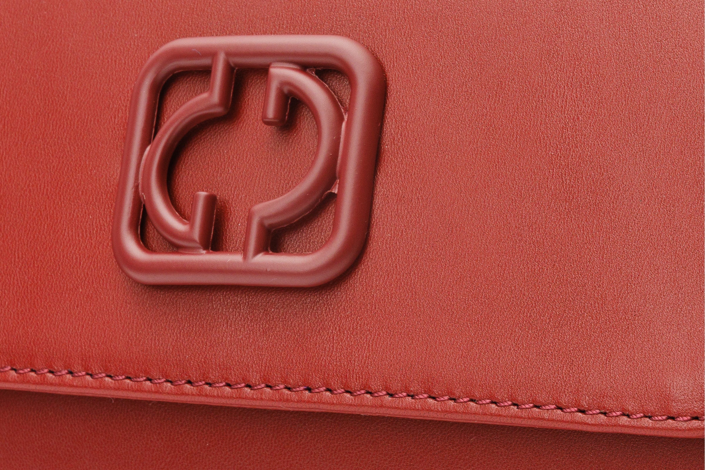 The Maneadero Dark Red Leather Handbag All New