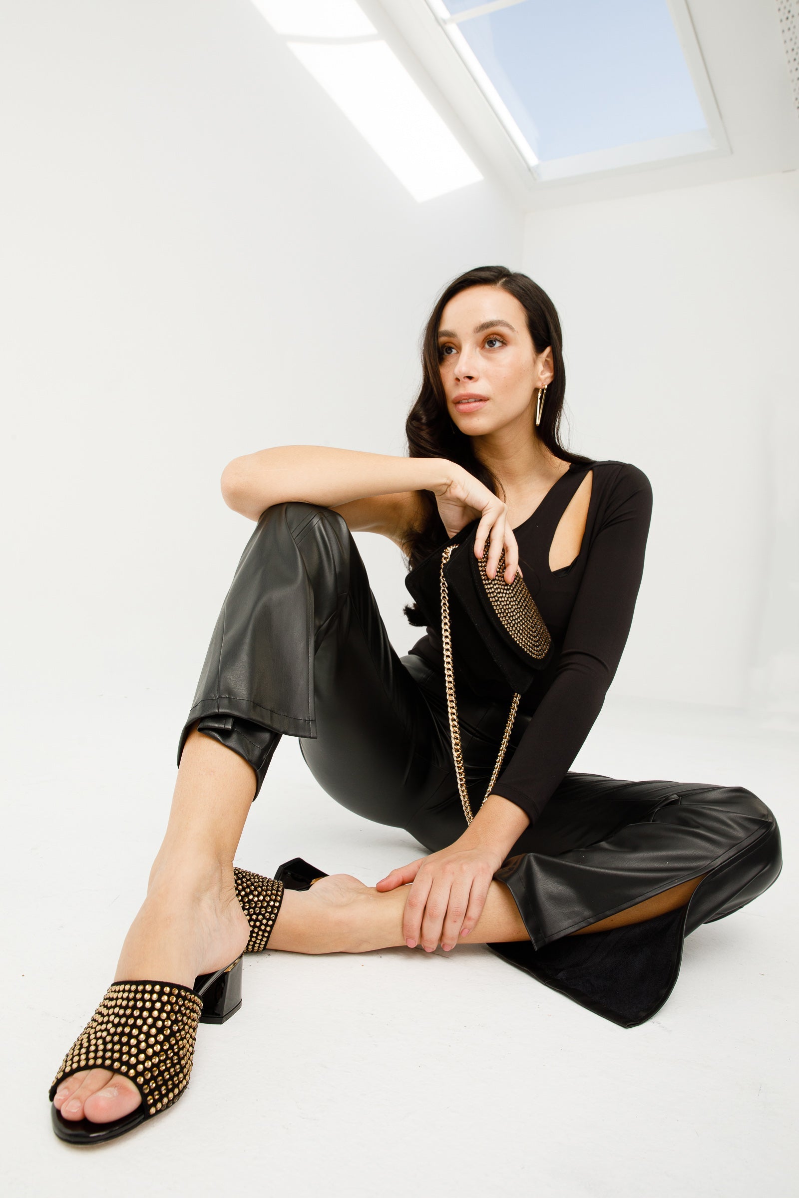 The Ailano Gold Glitter Leather Sandal Exclusive Style