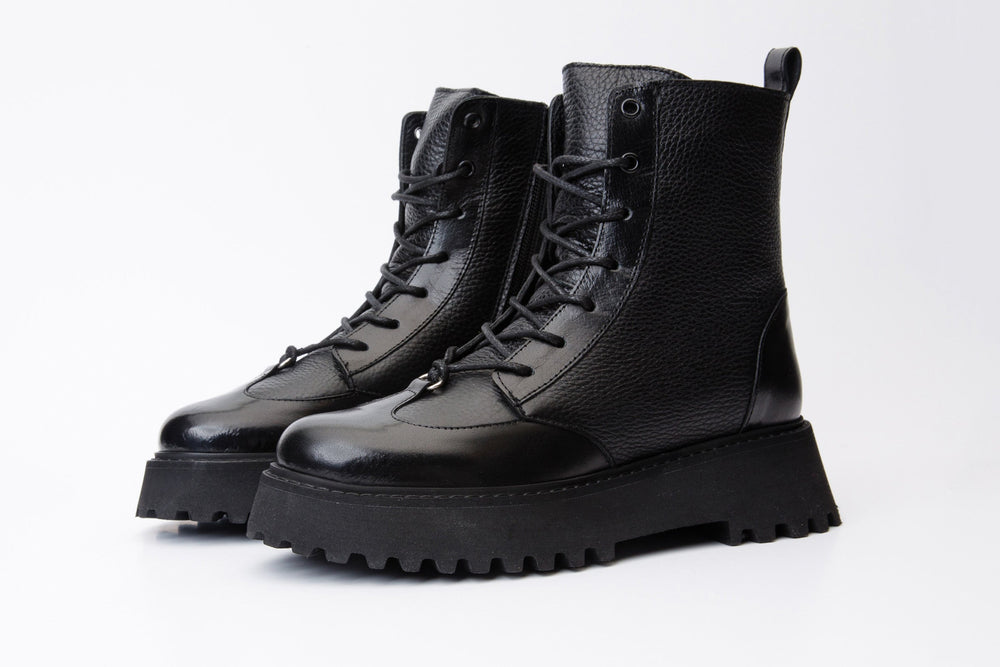The Yildiz Black Leather Lace-Up Ankle  Boot With a Side Zipper Universal Fit