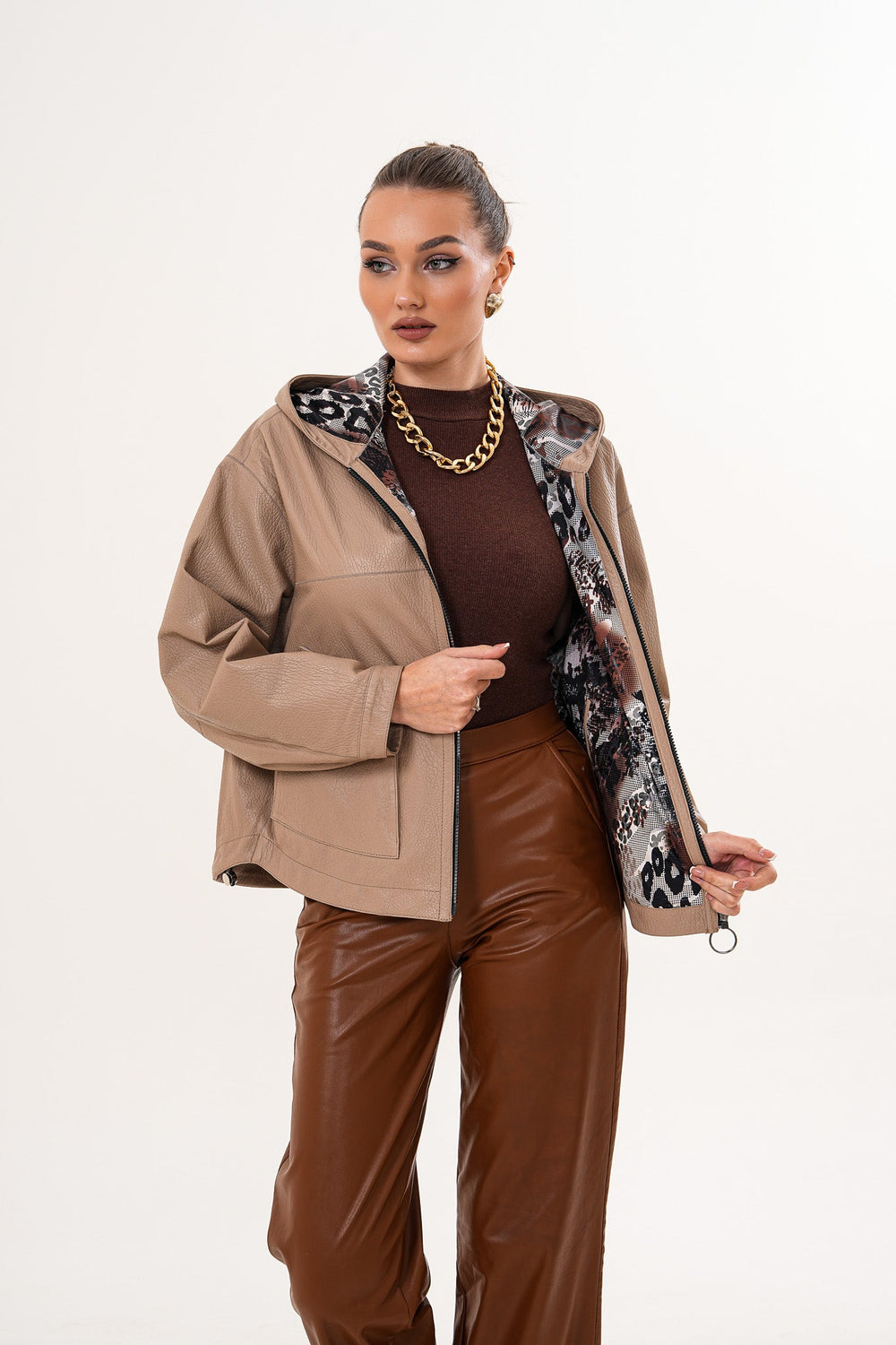 The Calyra Reversible Leather Jacket – Taupe Universal Fit