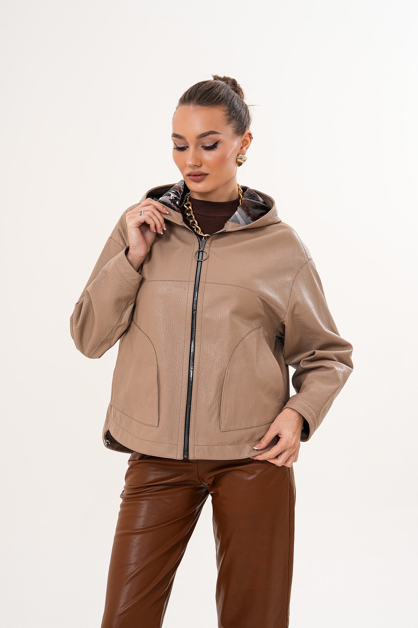The Calyra Reversible Leather Jacket – Taupe Universal Fit