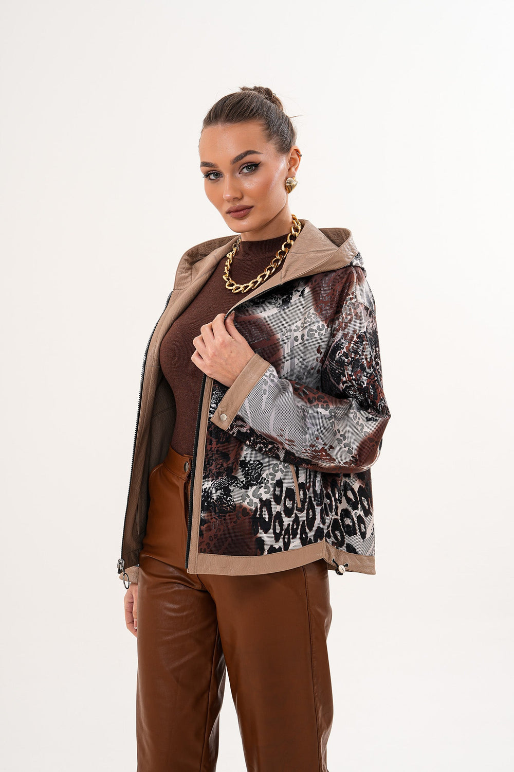 The Calyra Reversible Leather Jacket – Taupe Universal Fit