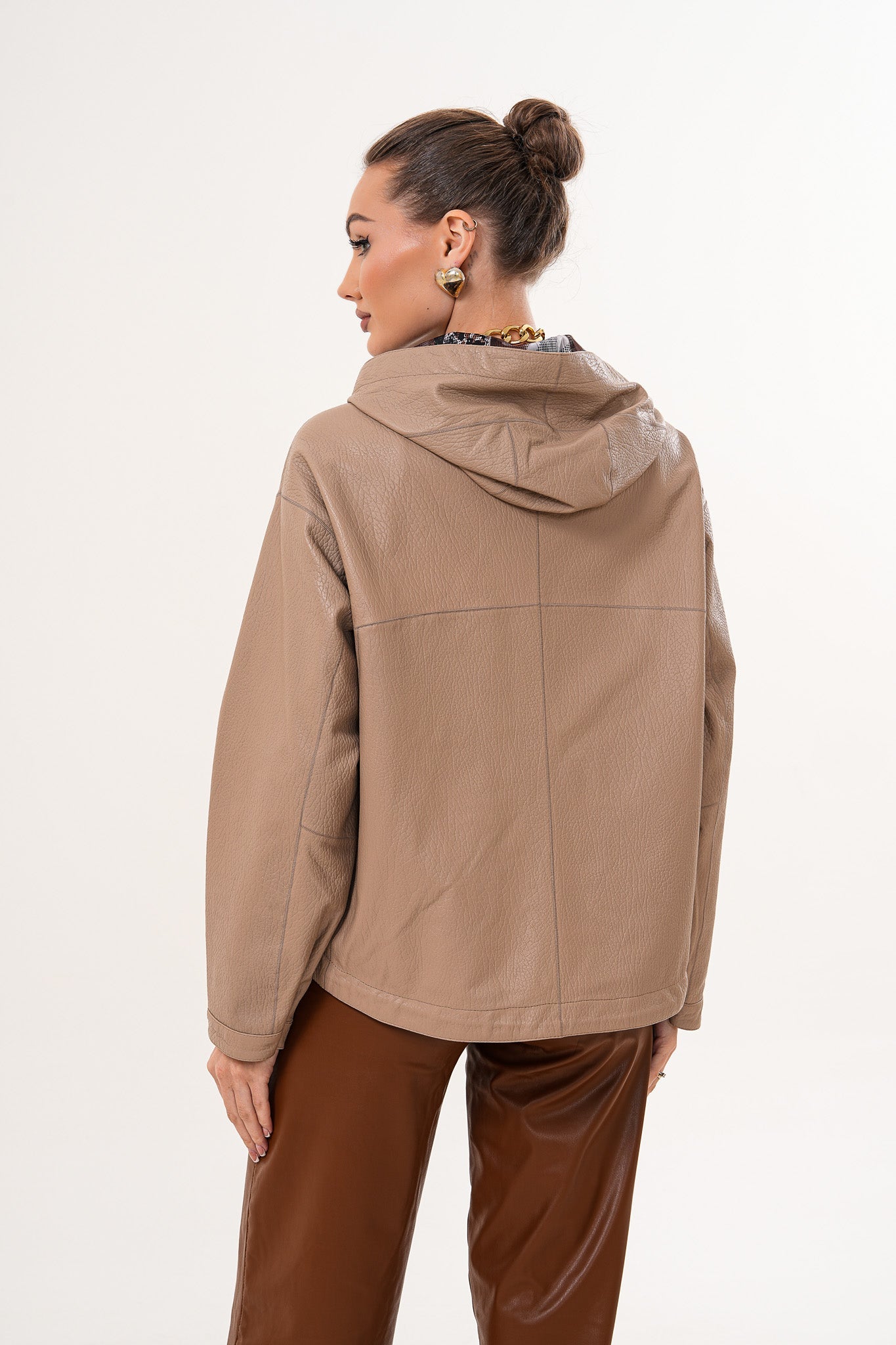 The Calyra Reversible Leather Jacket – Taupe Universal Fit