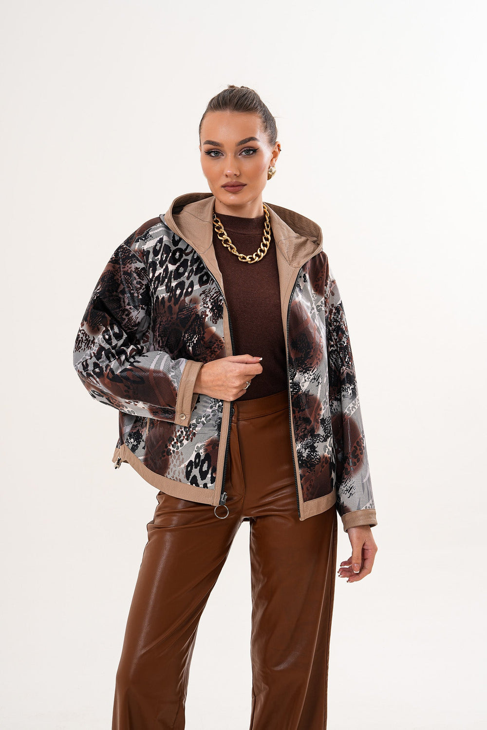 The Calyra Reversible Leather Jacket – Taupe Universal Fit