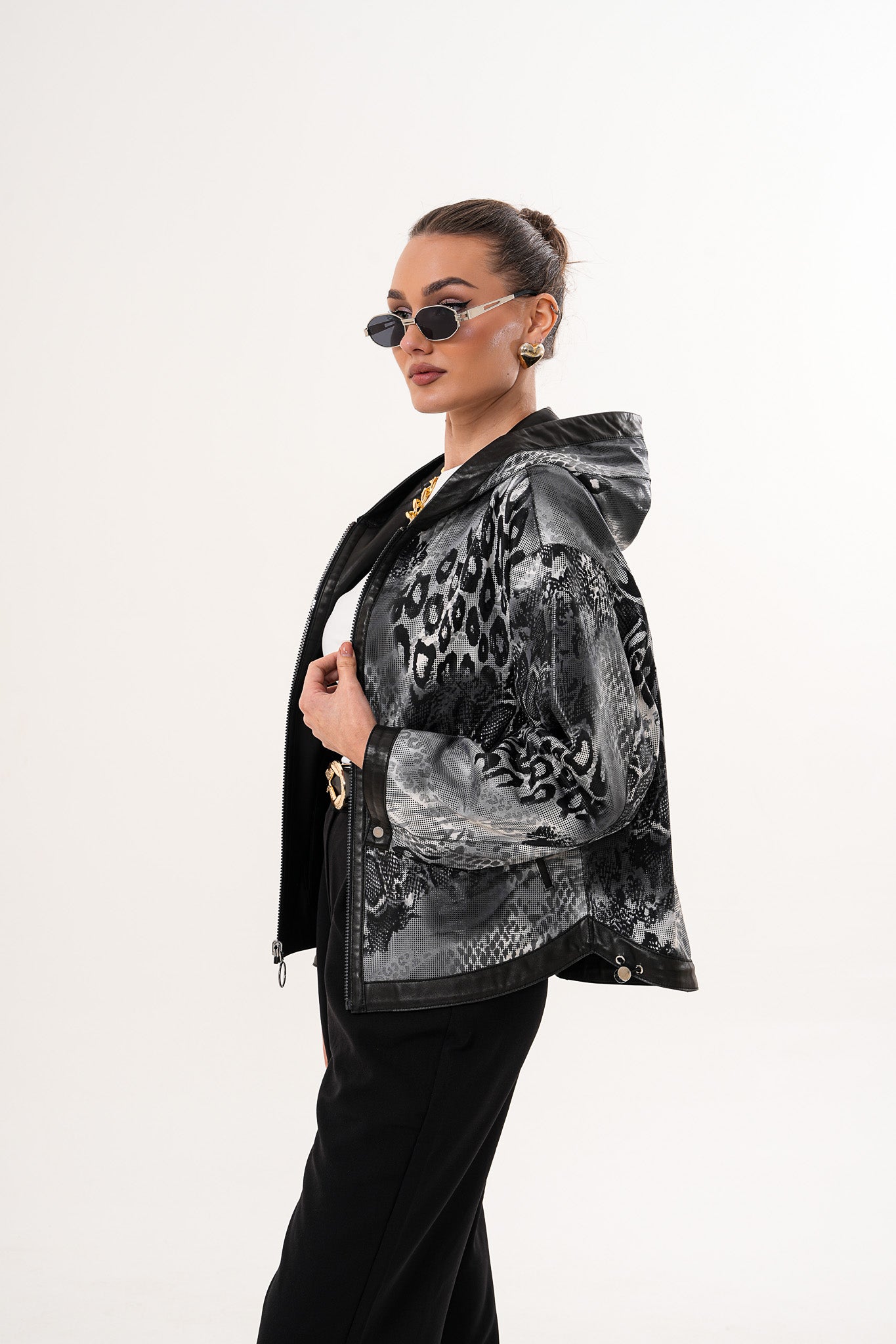 The Calyra Reversible Leather Jacket – Black Fine Craftsmanship
