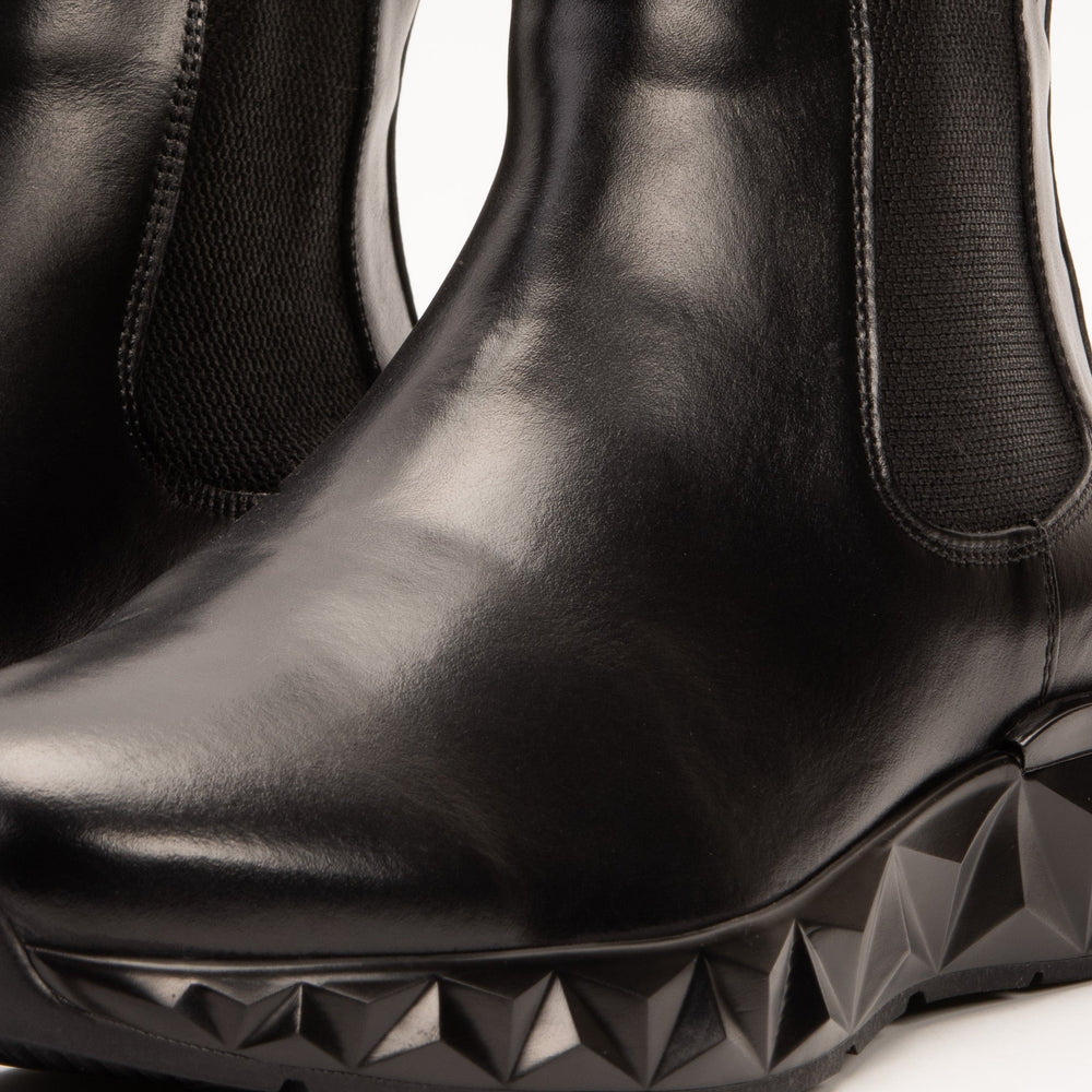 The Apex Black Leather Chelsea Boot All New
