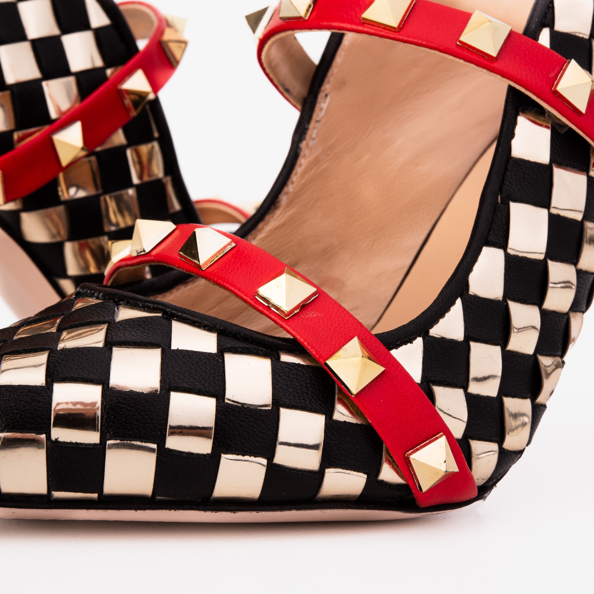The Dosso Black Handwoven Leather Pointy Toe Sandal Exclusive Style