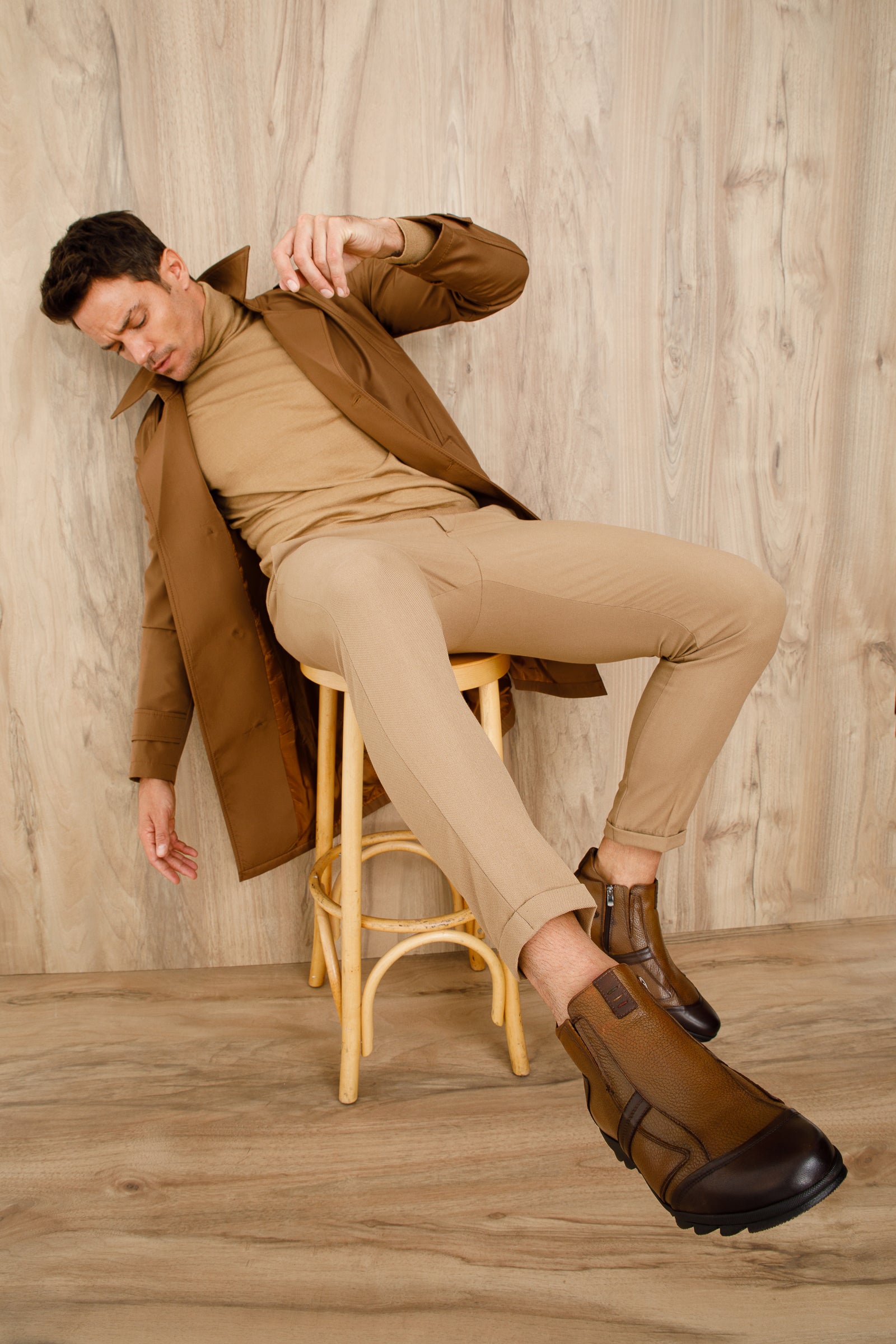 The Montreal Brown Leather Casual Zip-Up Ankle Boot On Sale