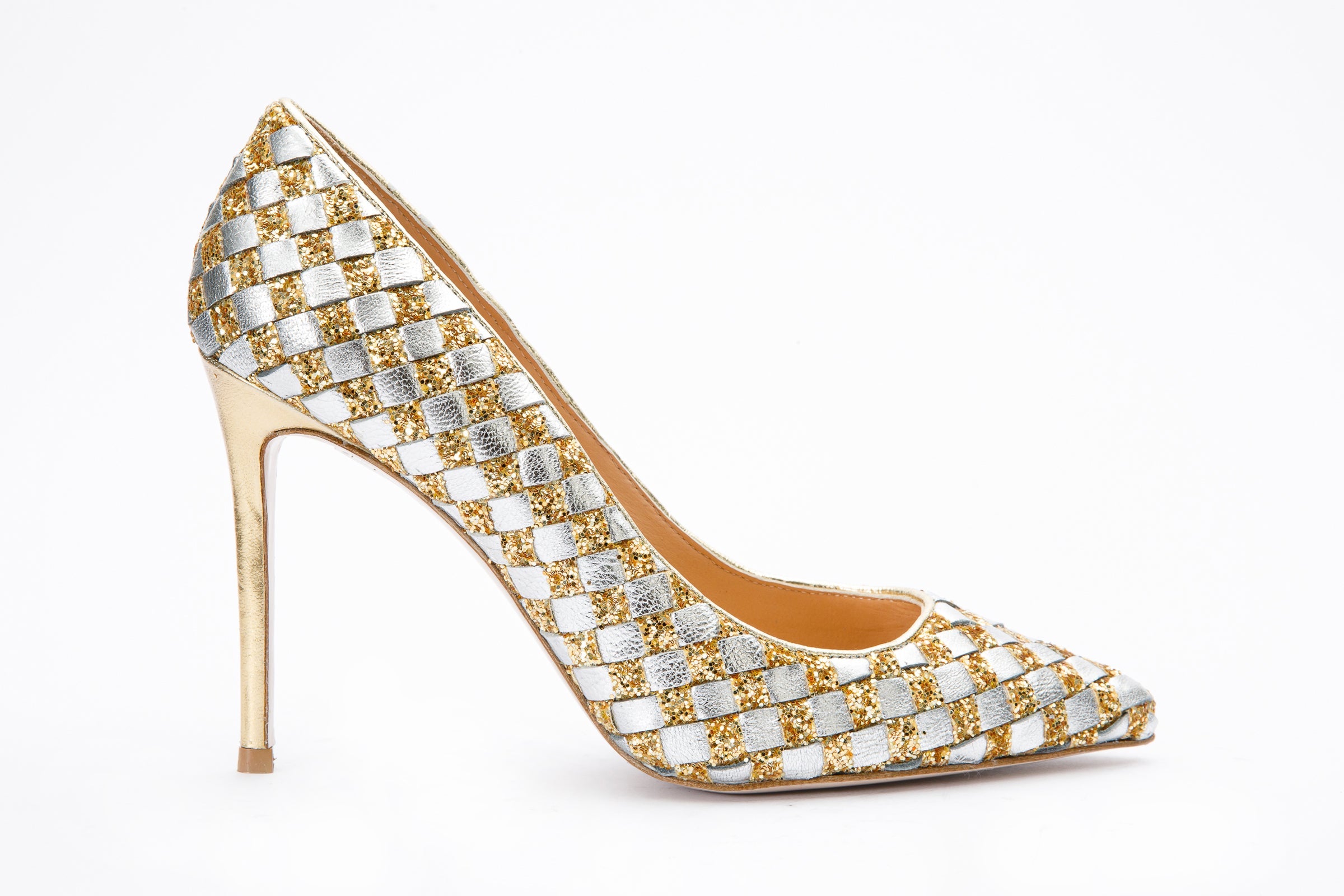 The Saks Tory Gold Silver Handwoven Leather Pump Shoe For Sale
