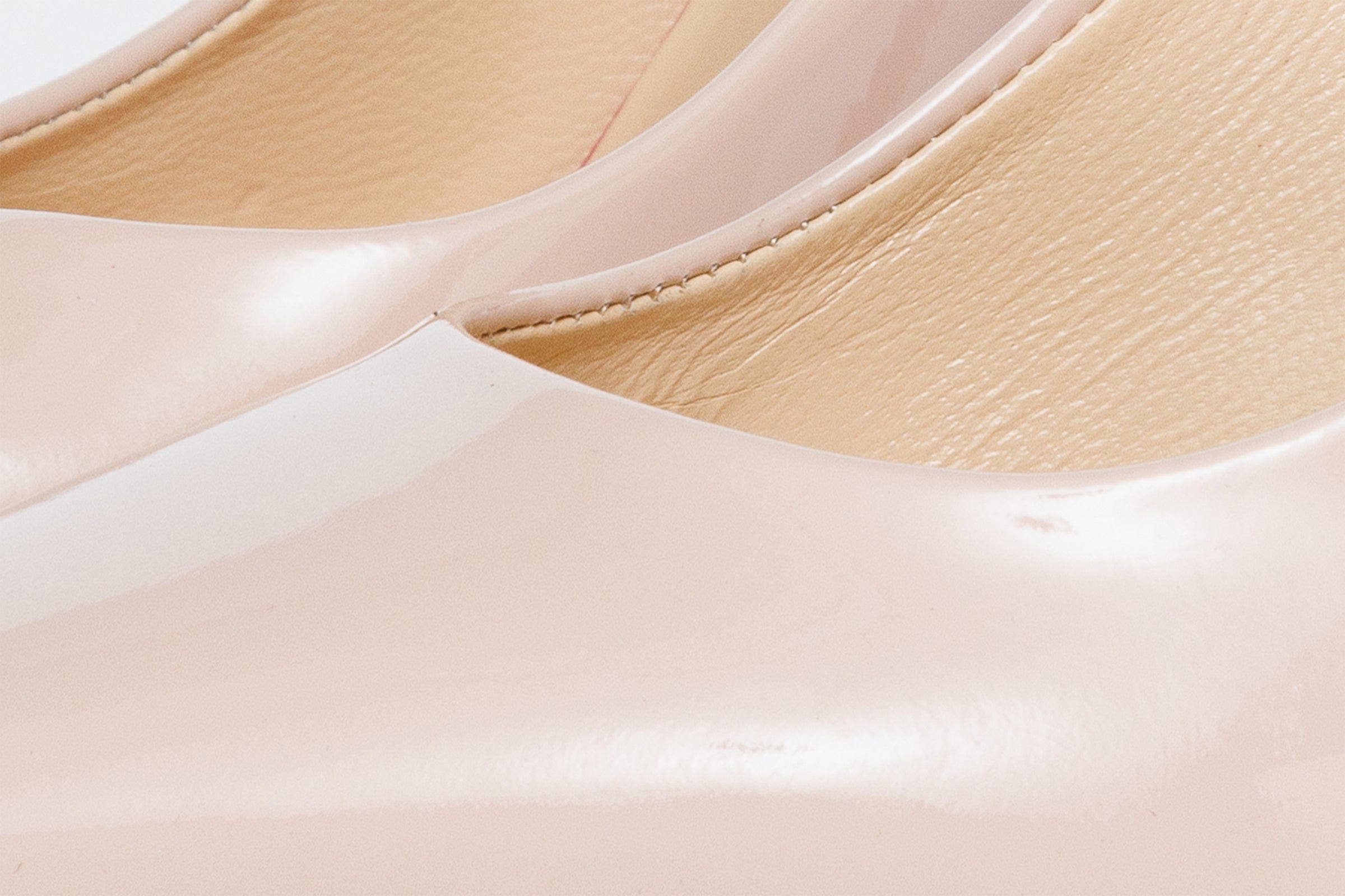 The Ege Cream Leather Pump Fuchsia Sole Shoe Exclusive Style