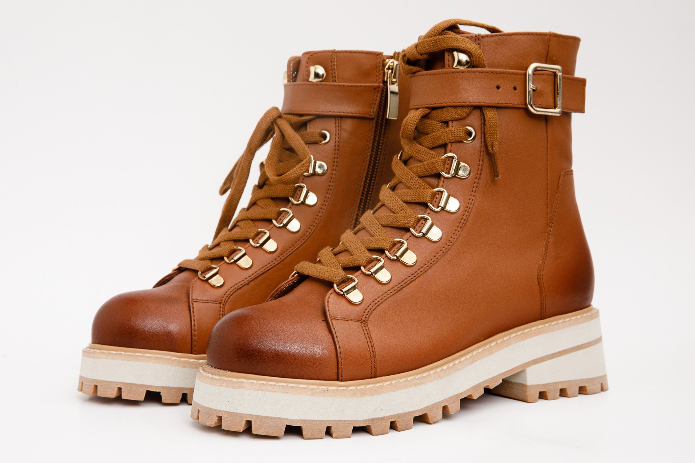 The Belgrano Tan Leather Lace-Up Ankle Boot With a Side Zipper For Sale