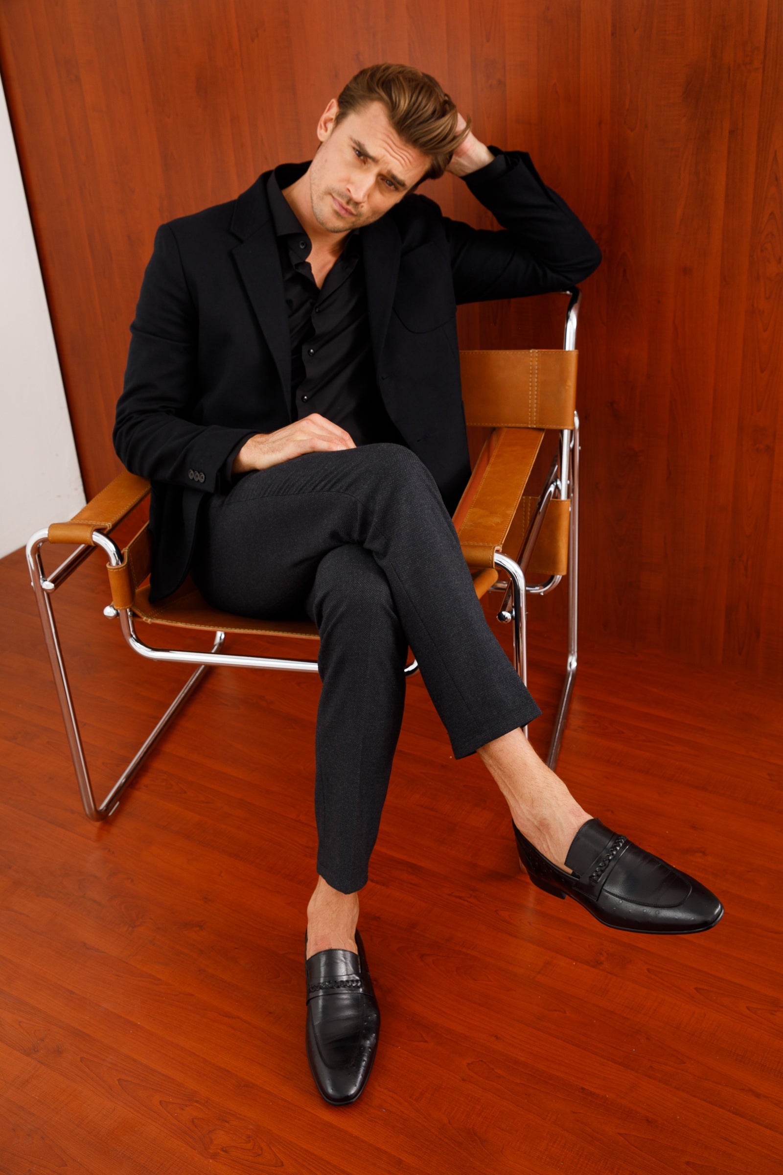 The Johannesburg Black Leather Dress Loafer  Shoe Universal Fit