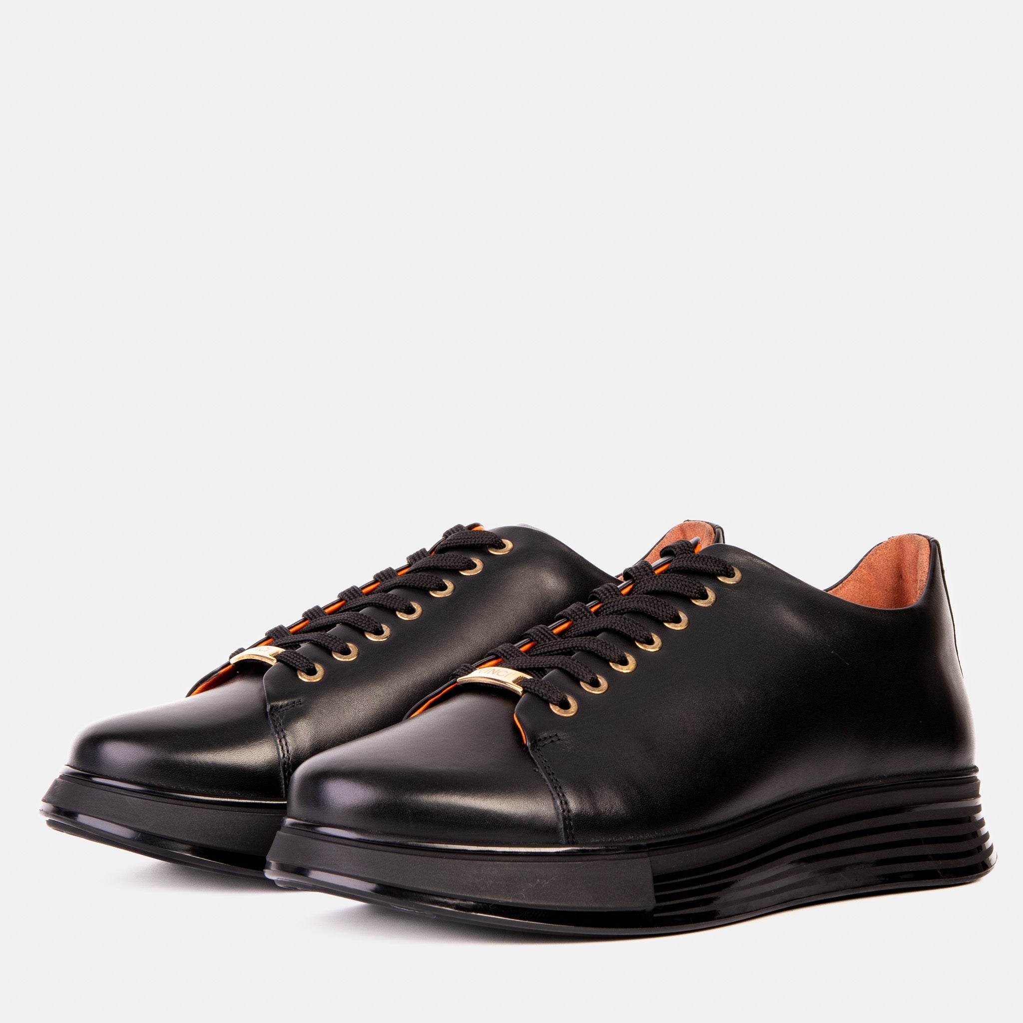 The Peklin Black Leather Sneaker Universal Fit