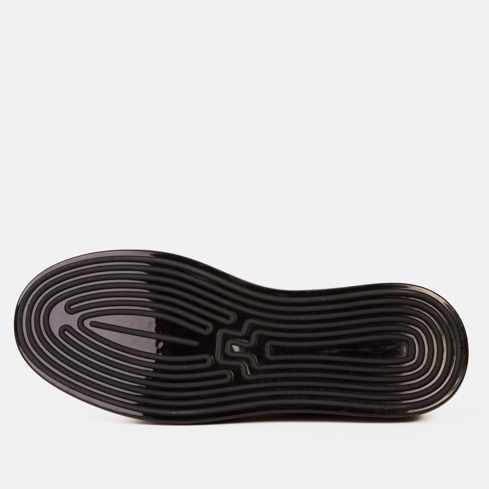 The Peklin Black Leather Sneaker Universal Fit