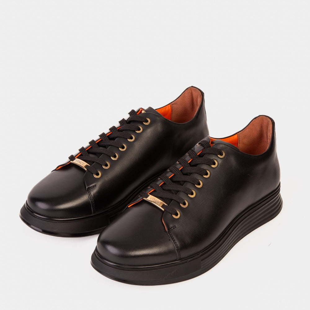 The Peklin Black Leather Sneaker Universal Fit