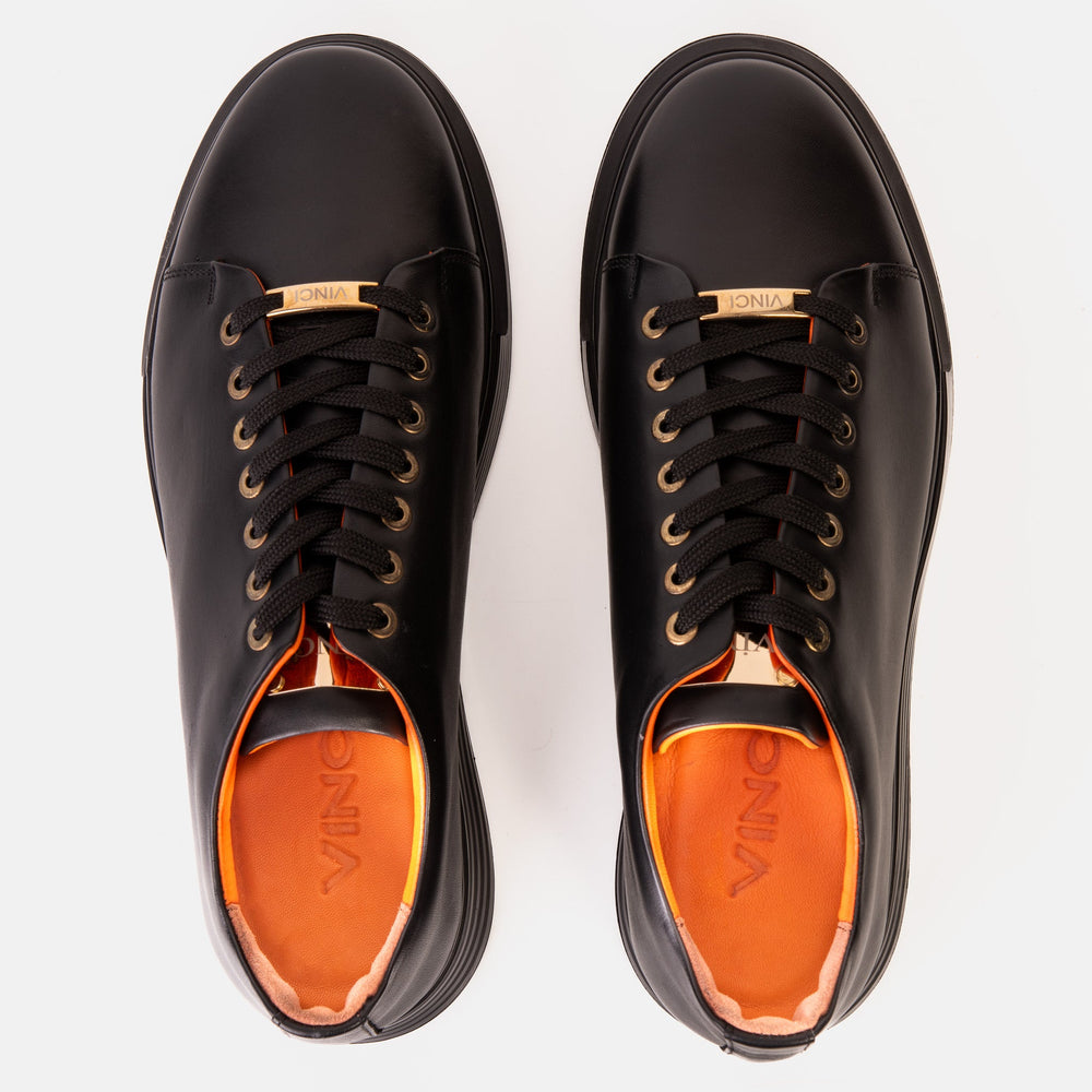 The Peklin Black Leather Sneaker Universal Fit
