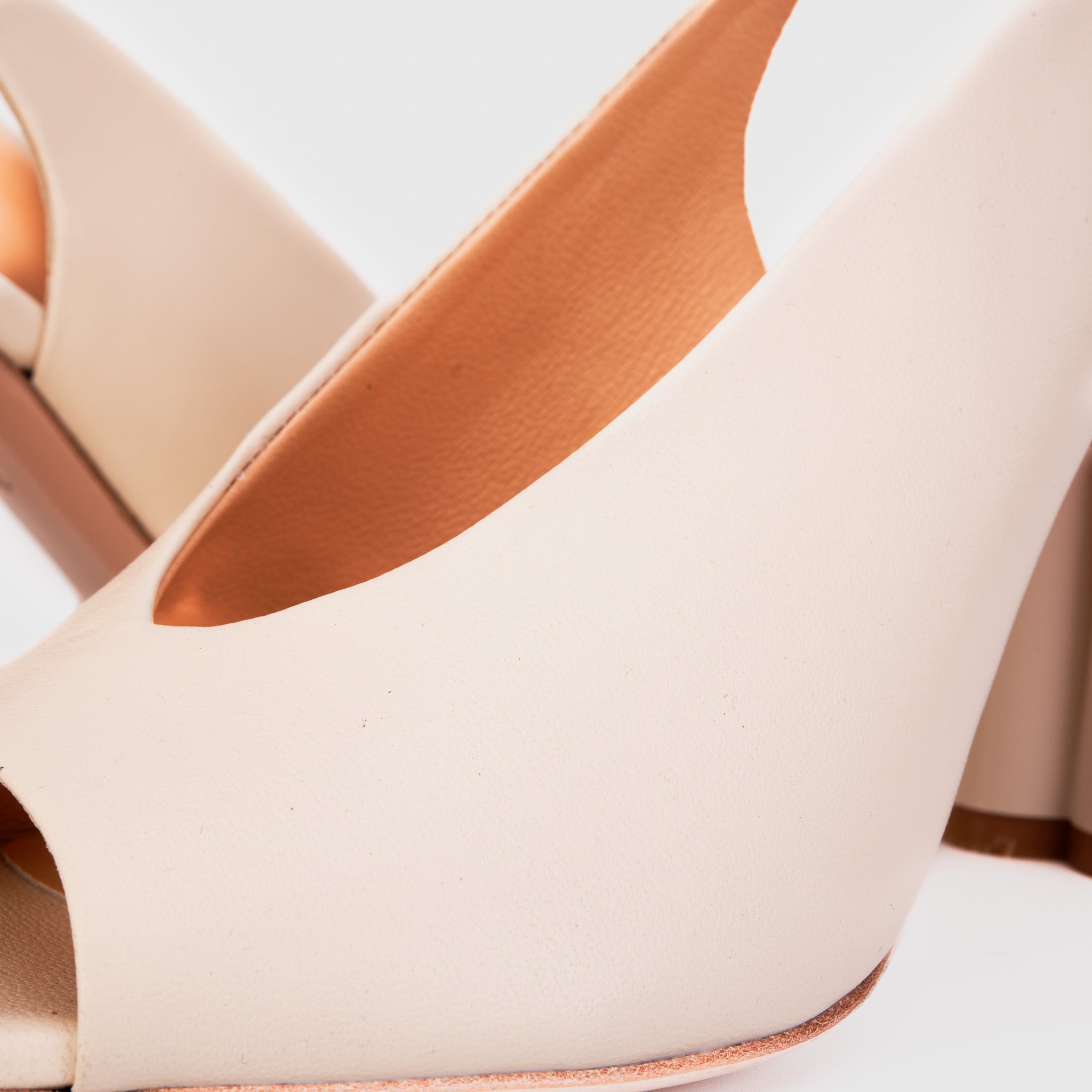 The Cimla Cream Leather Pumpkin Heel Sandal Exclusive Style
