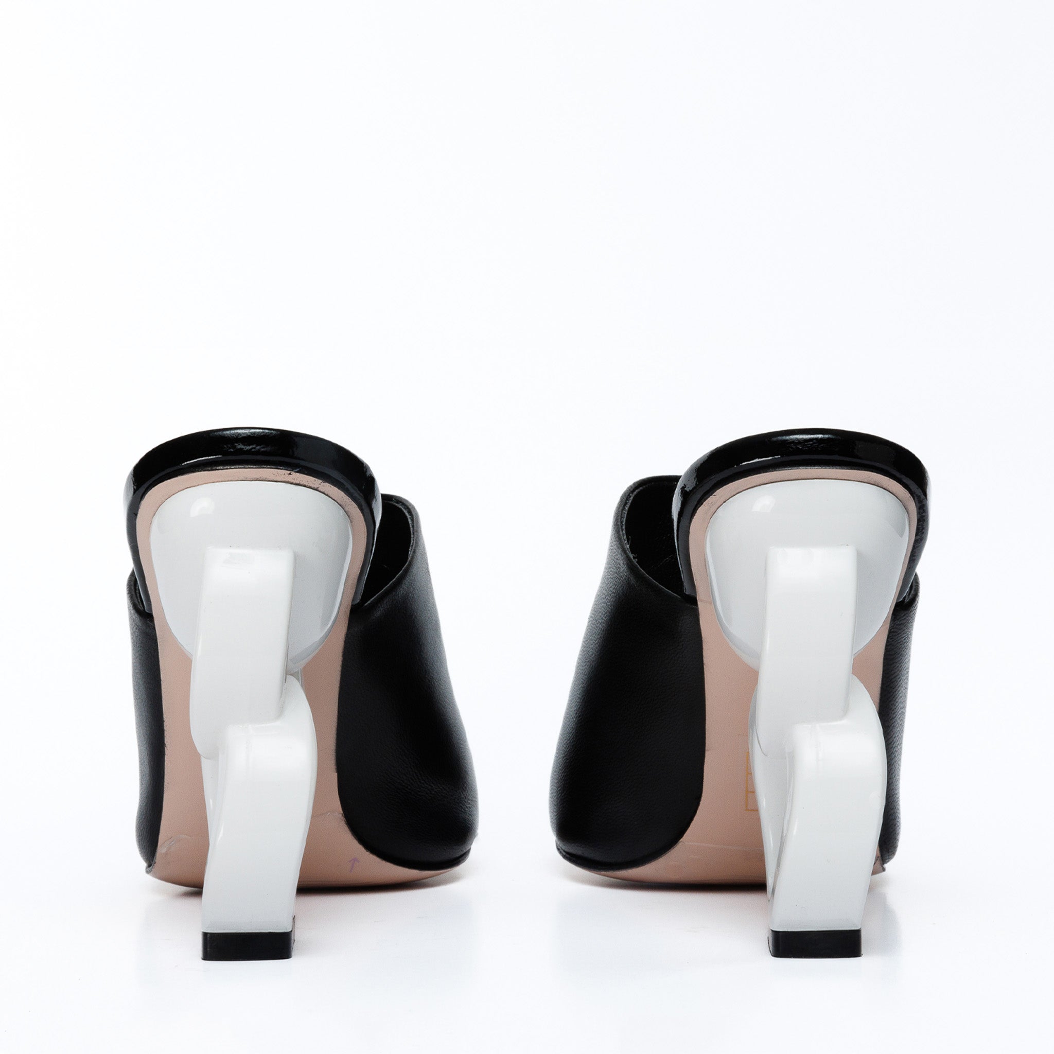 The Cymmer Black Leather Sandal Fine Craftsmanship